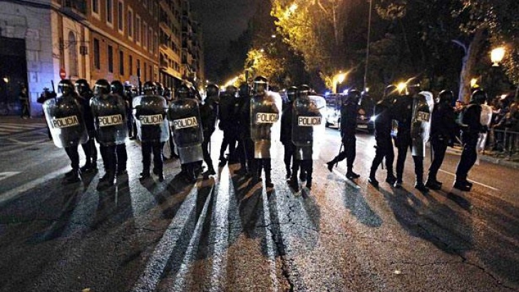 Protest uriaş la Madrid. Zeci de mii de oameni cer 'pâine şi demnitate'. 17 persoane, arestate / Foto: Arhivă