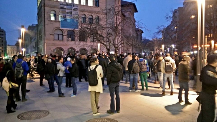Protest în Piața Universității, față de votul Senatului în cazul Șova: "Nu Șovăim, vrem dreptate!”
