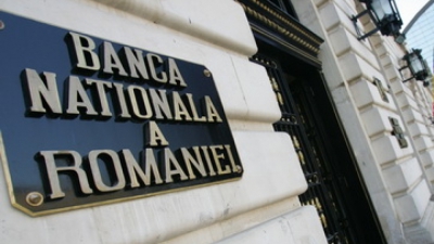 Cu c&acirc;t a crescut numărul restanțierilor la bănci