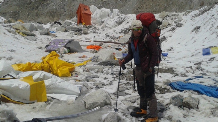 Cutremur Nepal. Un alpinist român, încă blocat pe Everest: "Starea sa se agravează"