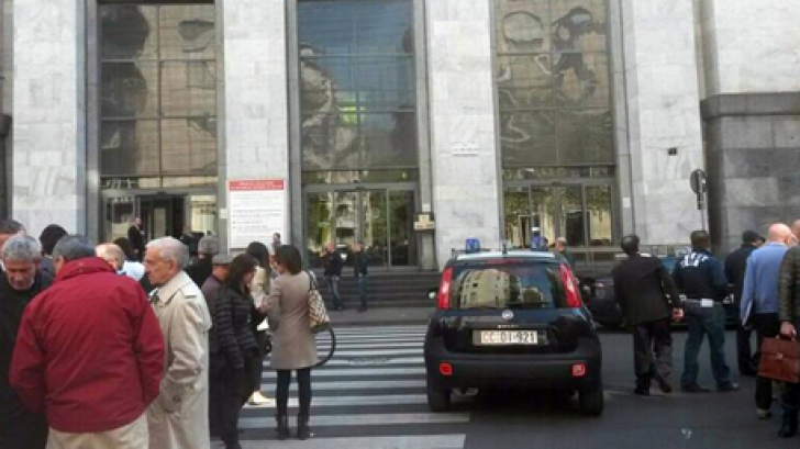 Atac armat la Milano, într-un tribunal. Doi oameni ucişi şi al treilea, rănit. Atacatorul, arestat