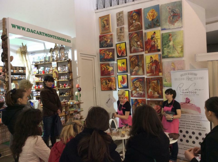 Vizitatorii targului de paste de la Sala Dalles au invatat sa gateasca raw-vegan