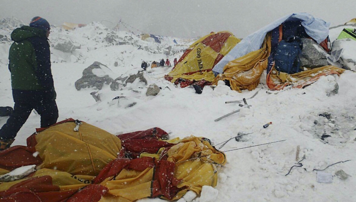 Cutremur Nepal:MAE, anunţ despre cei doi alpinişti români aflaţi pe versant când s-a produs avalanşa