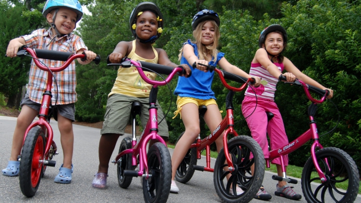 Mari reduceri la biciclete pentru copii, la eMAG