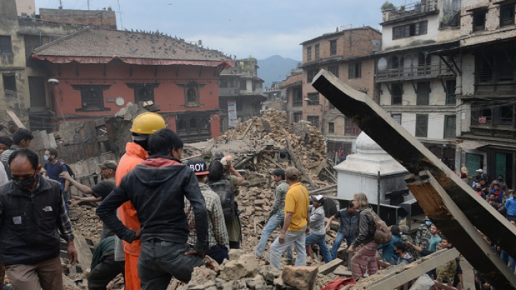 CUTREMUR NEPAL. Eforturile de salvare se intensifică. Comunitatea internațională trimite ajutoare