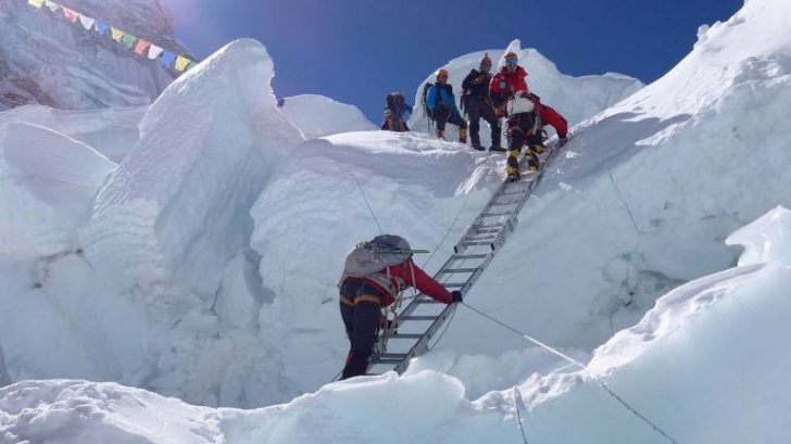 CUTREMUR NEPAL. Nou bilanț al victimelor avalanșei de pe Everest. 217 persoane sunt date dispărute  