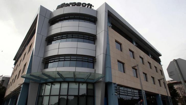 Explozie la sediul Microsoft din Atena, provocată o bombă artizanală