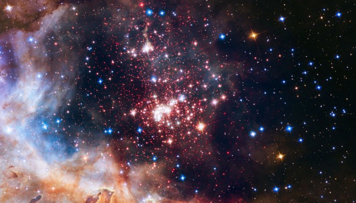 Imagine uluitoare. Un roi de 3.000 de stele strălucitoare