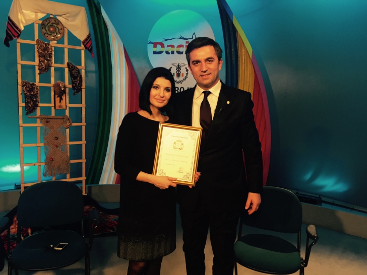 Lavinia Şandru, membru de onoare al Asociaţiei Românilor din Italia: Este vocea diasporei