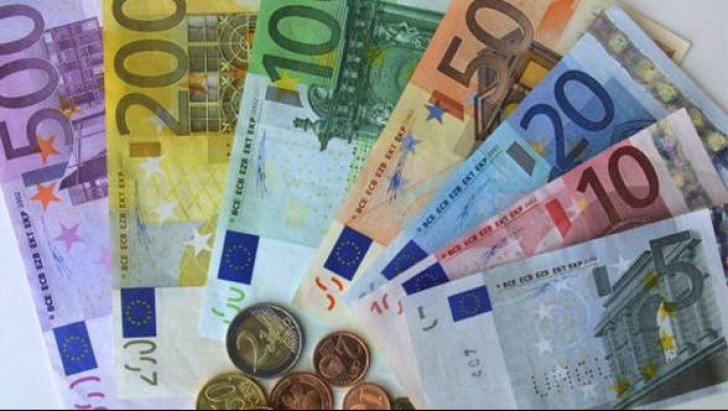 Curs BNR. Moneda euro s-a depreciat, iar dolarul a crescut