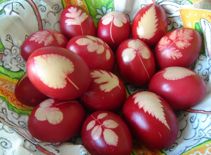 Cât timp, după Paşte, mai pot fi mâncate ouăle roşii