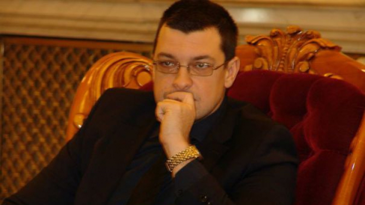 Ovidiu Raetchi: Ce ar putea anunța deschiderea bruscă a lui Ponta pe tema acoperiților din presă 