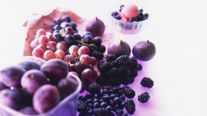 De ce să introduci în alimentaţia ta fructele violet