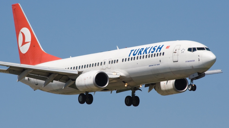 Amenințare cu bombă la bordul unui avion al Turkish Airlines
