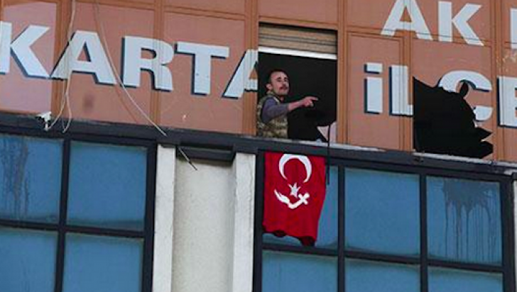 Alertă la Istanbul. Persoane înarmate, în sediul partidului de guvernare