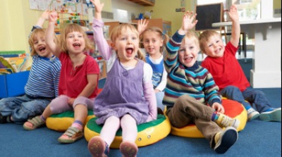 Ar trebui să îţi laşi copilul în tabără? Avantaje şi dezavantaje