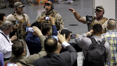 Texas: atac armat la un concurs de caricaturi cu Mahomed. Atentatorii au fost uciși - update