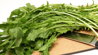 Salata de păpădie, beneficii miraculoase pentru sănătate. Cum se prepară