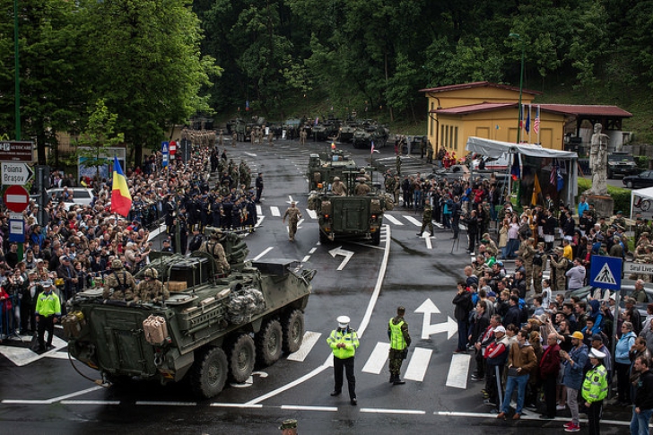 Marșul Cavaleriei - parada blindatelor a ajuns la Brașov