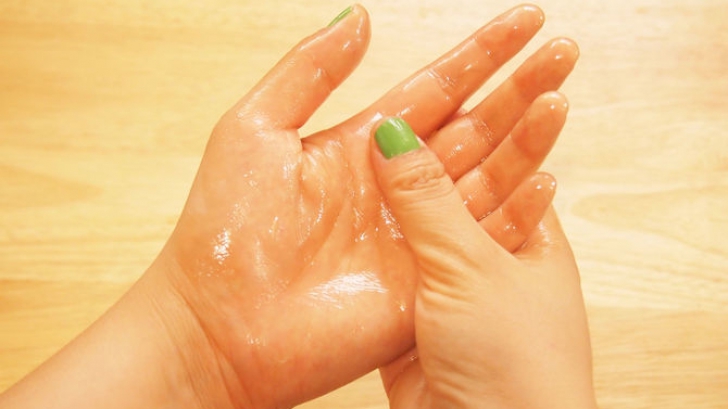 Ce se întâmplă dacă masaţi palmele cu ulei de măsline