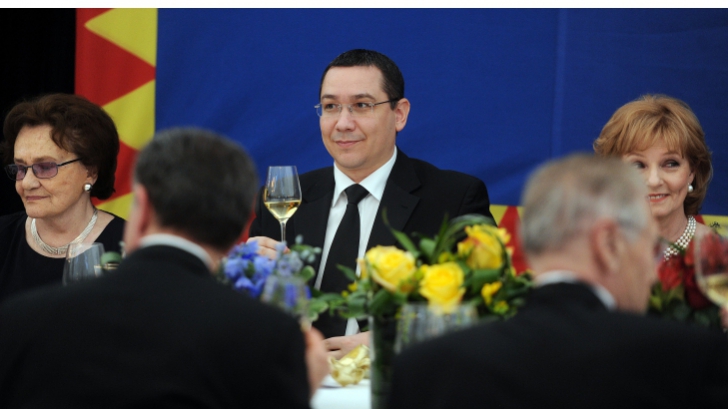 Victor Ponta, gafă de proporții de Ziua Regalității