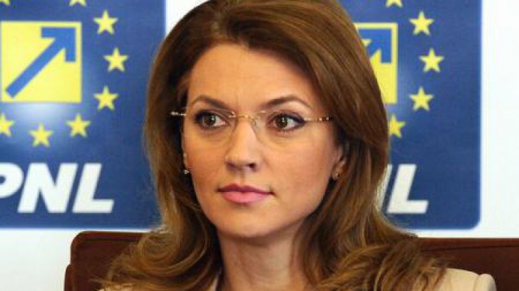 Gorghiu: Solicit demiterea de urgenţă a ministrului Bănicioiu 