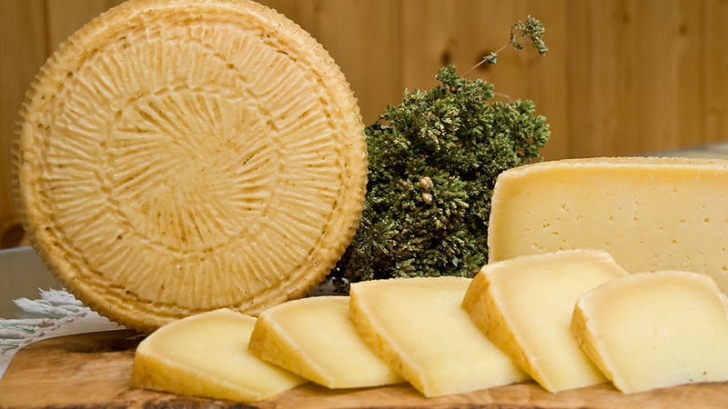 Tipuri de brânză pe care ar trebui să le încerci