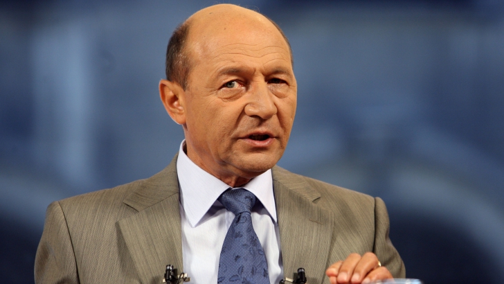Băsescu lansează critici dure la adresa lui Klaus Iohannis, în privința 'blatului' cu Victor Ponta 