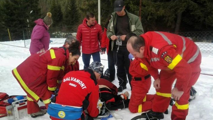 Turistă rănită grav, după ce a alunecat pe zăpadă și s-a lovit de stânci, în munții Făgăraș