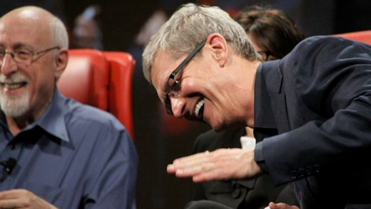 Șeful Apple, plătit mai prost decât subalternii săi