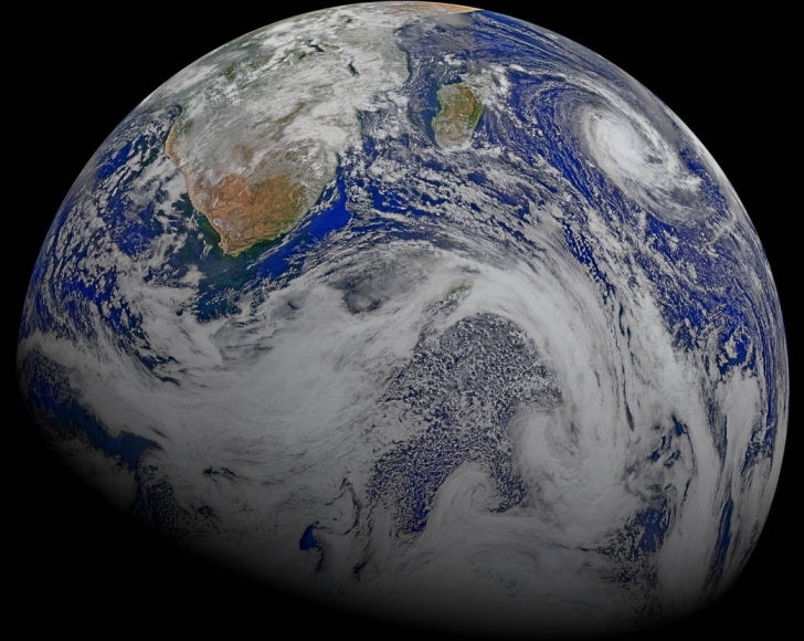 Imaginea săptămânii. Sudul Africii și furtună în Oceanul Indian 