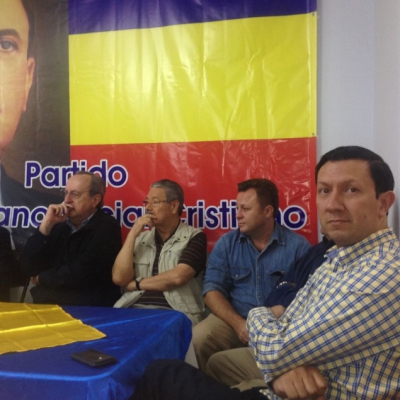 Dragoş Dolănescu, alături de colegii din partidul său