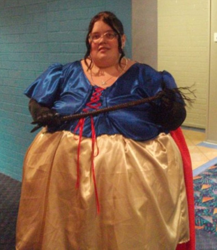 A slăbit 100 de kilograme, însă când se dezbracă e de neimaginat! Cum arată femeia obeză acum