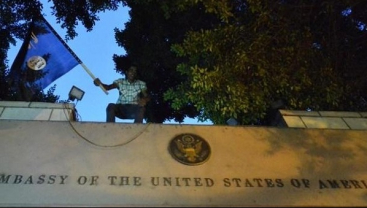 Un "terorist" păzea Ambasada americană din Egipt