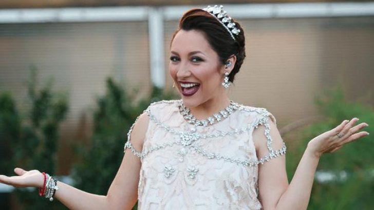 Ce burtă mare a făcut Andra! Artista mai are un pic și naște