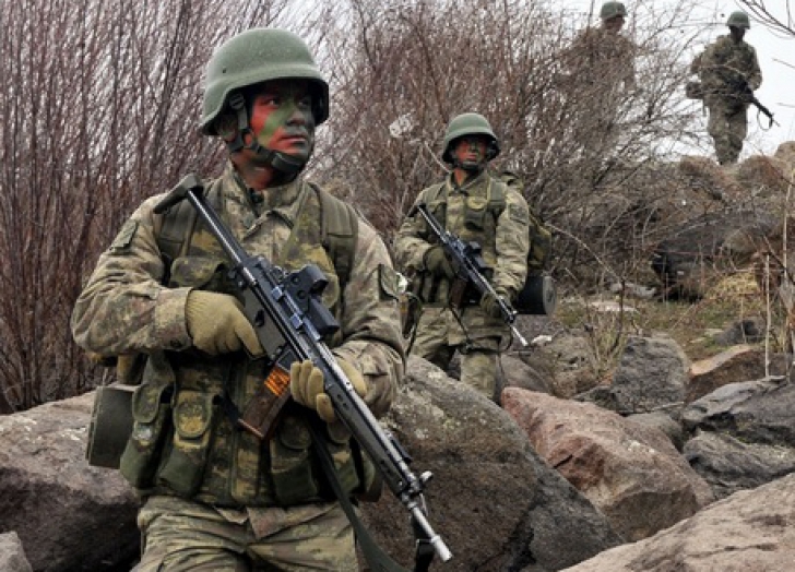 Presa rusă: Ucraina comasează trupe şi armament greu la graniţa cu Transnistria / Foto: Arhiva