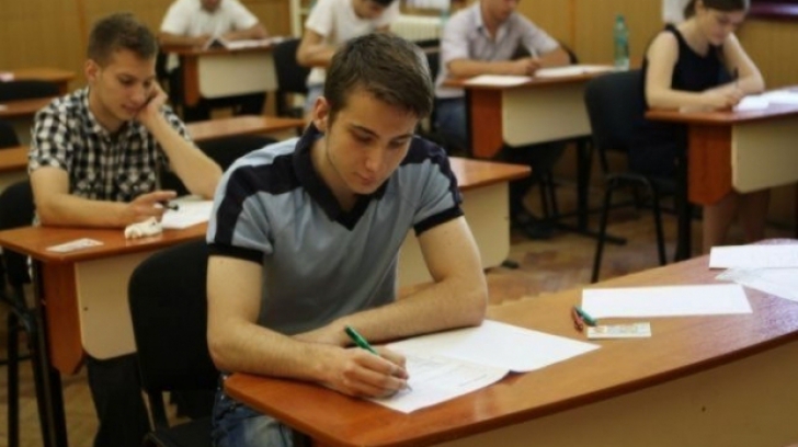 Evaluare Națională 2015. Elevii care aparțin minorităților susțin marți examenul la limba maternă