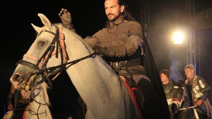 Festivalul Dracula, ce are loc la Târgoviște zilele acestea, include și o paradă medievală