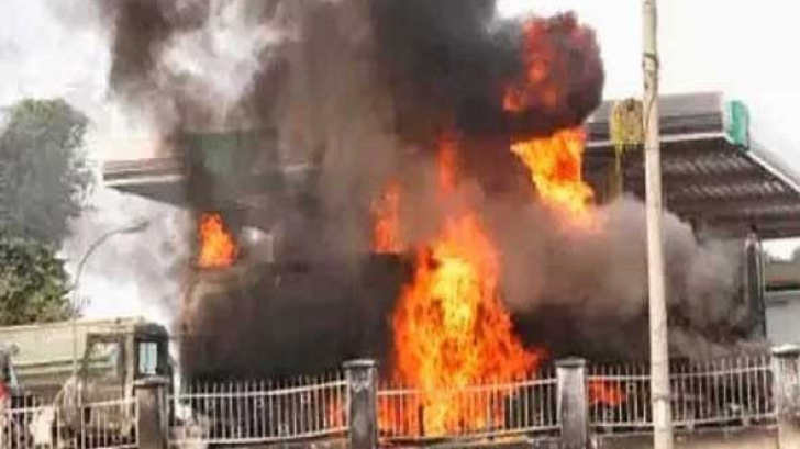 175 de oameni au murit în incendiul devastator ce a cuprins o benzinărie din capitala Ghanei