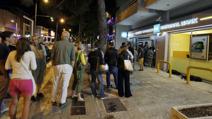 Criză în Grecia: băncile închise până pe 6 iulie. Retragerile de bani, limitate