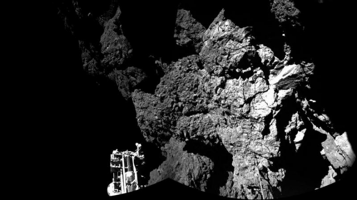 Philae, robotul instalat pe o cometă, s-a trezit: "Buna, Pamant! Ma auzi?"