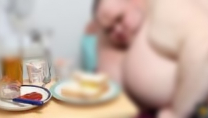 A murit cel mai gras om din lume. Cântărea 412 kilograme şi avea doar 33 de ani - cum arăta