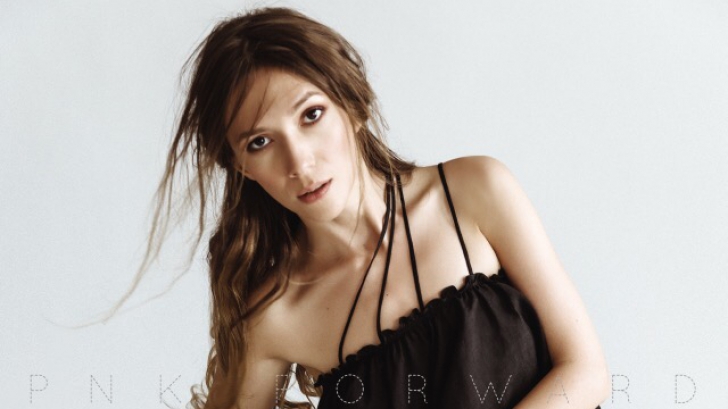 Adela Popescu a făcut-o: "Îmi plac femeile sălbatice"