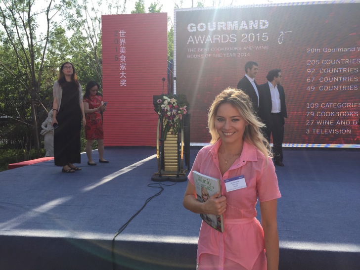  Laura Cosoi a adus in Romania premiul Gourmand!