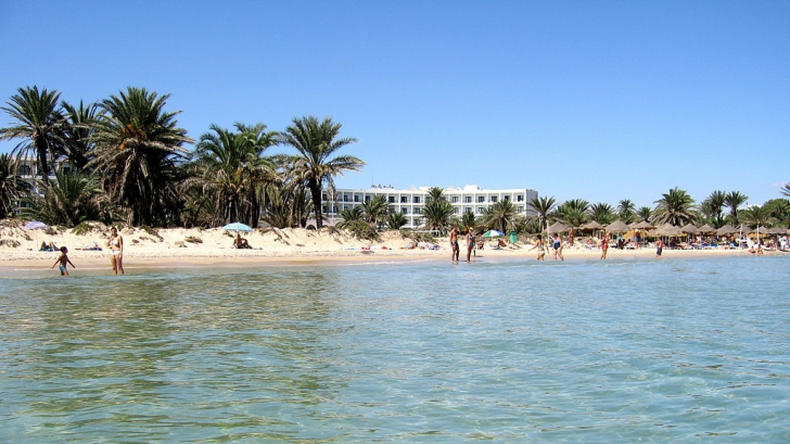 Atacul din Tunisia. Mărturia îngrozitoare a unui turist: ”Am văzut cum a fost împușcat, pe plajă”