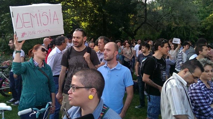 Proteste pentru demisia lui Ponta / FOTO: Hotnews.ro