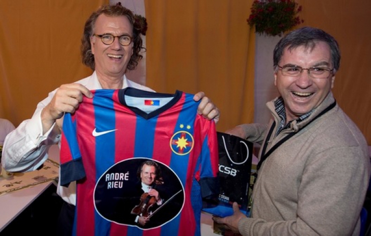 Clubul Steaua i-a făcut o surpriză violonistului olandez Andre Rieu