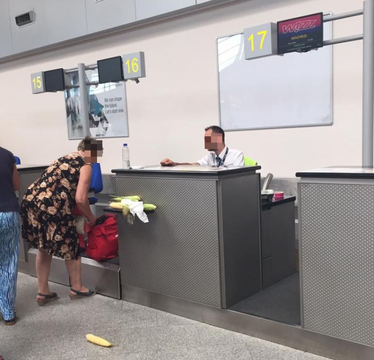 Ce avea în bagaj o româncă care zbura cu avionul la rudele din Spania. Toţi pasagerii au râs