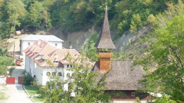 Unul din misterele din România. Călugurul Nicodim a trecut Dunărea pe mantia călugărească