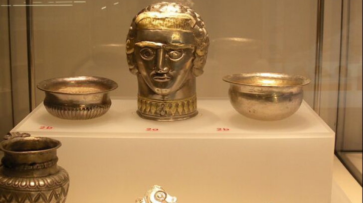 Expoziția itinerantă 'Aurul antic al României' a ajuns la Muzeul Secuiesc din Sfântu Gheorghe